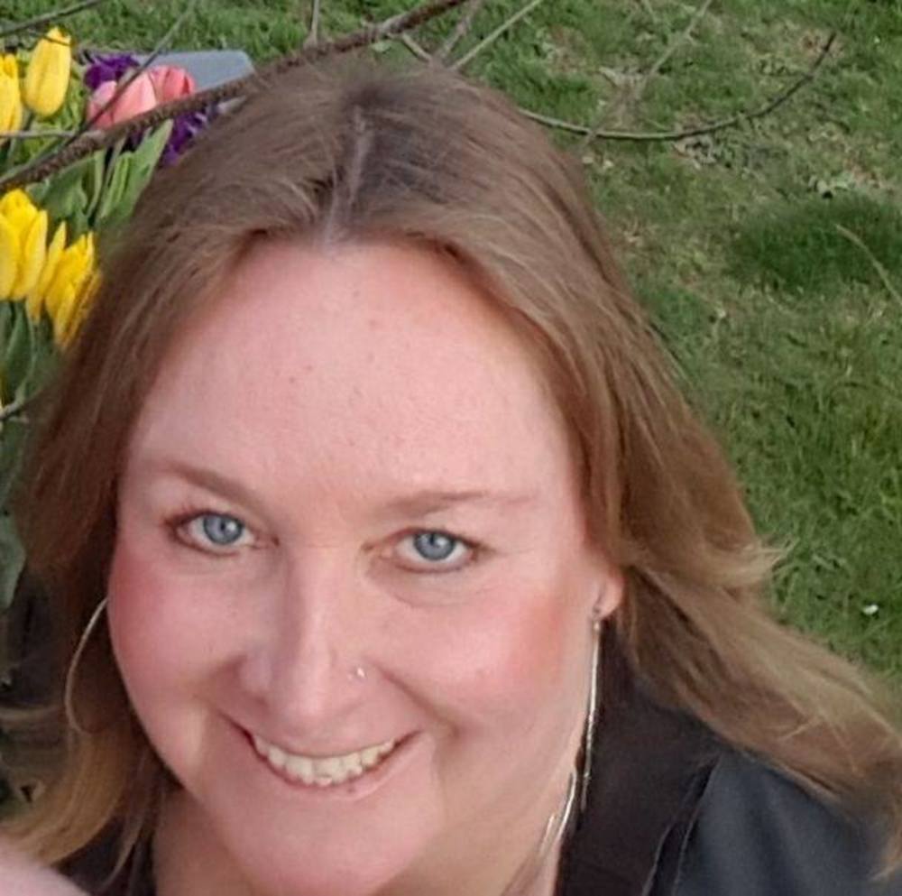 Meet your Posher, Debbie